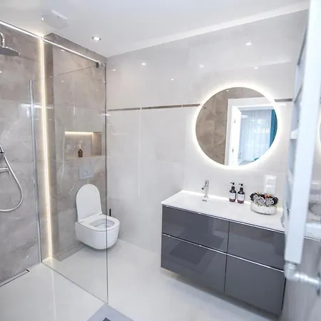 Caroline Jacuzzi * Nowy Dwor Mazowiecki