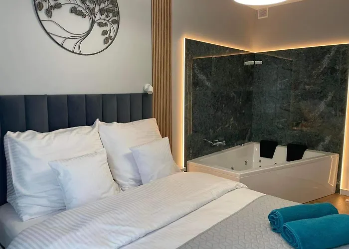 Caroline Jacuzzi Nowy Dwór Mazowiecki